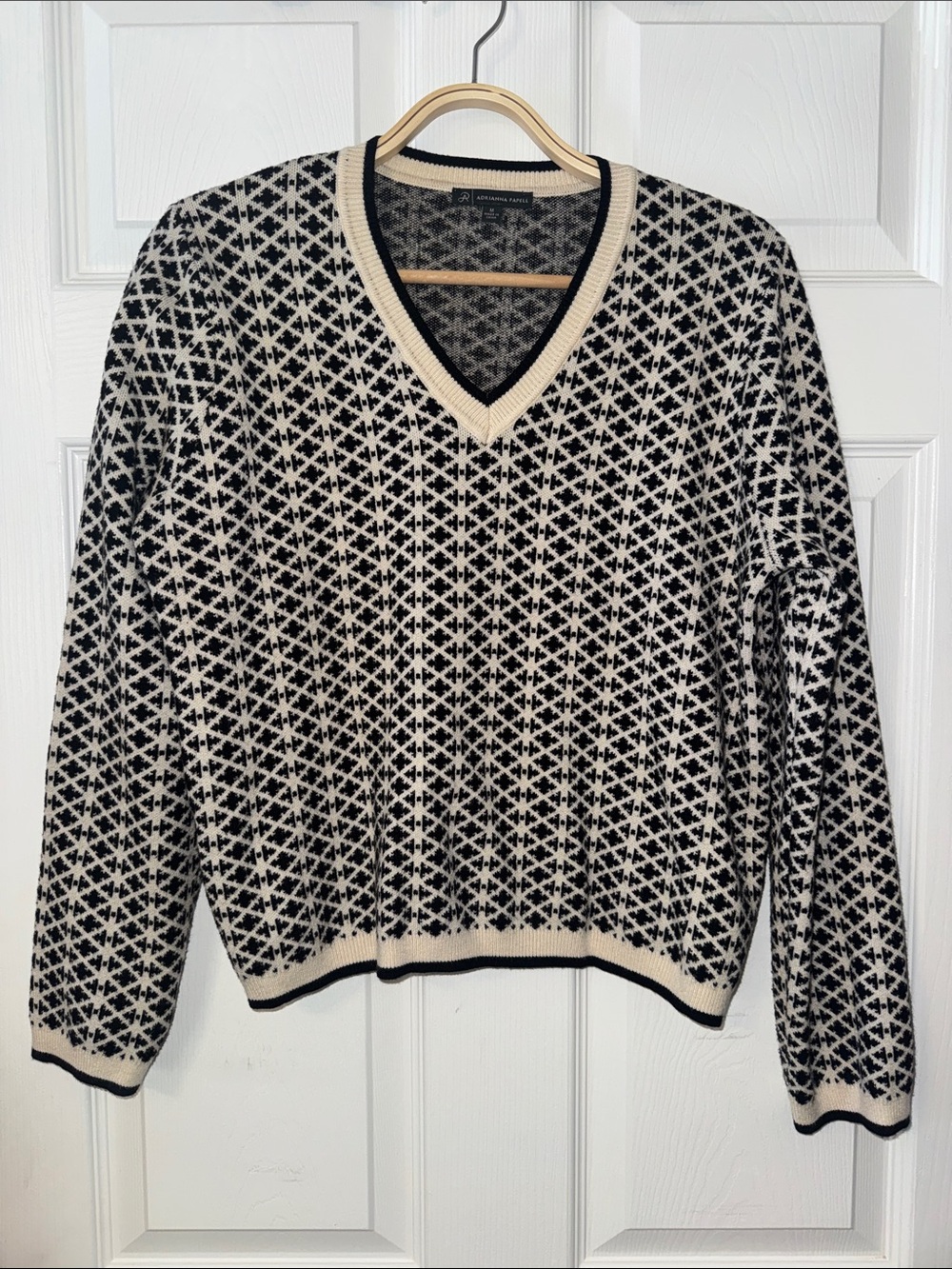 Adrianna Papell Black and Cream Knit V-Neck Sweater